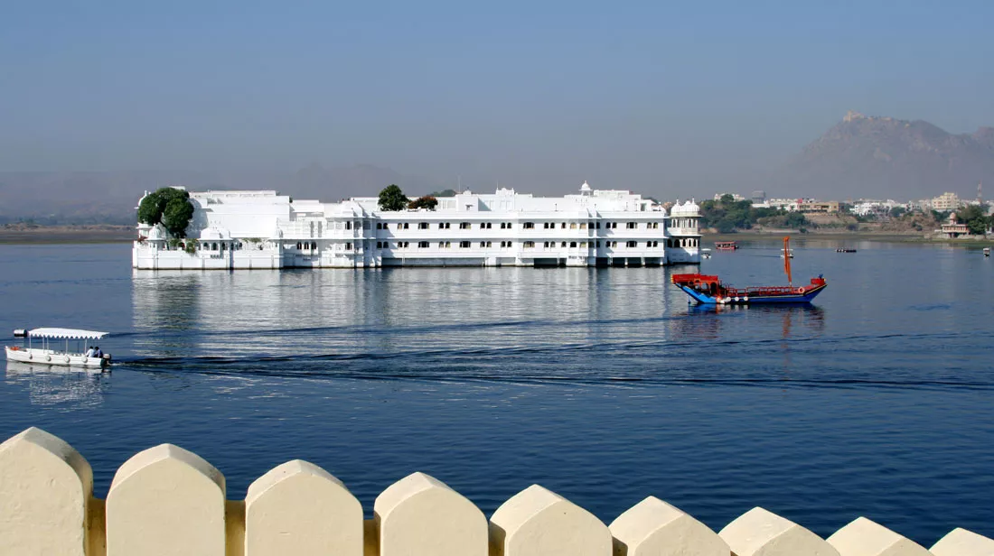 lake-palace-udaipur