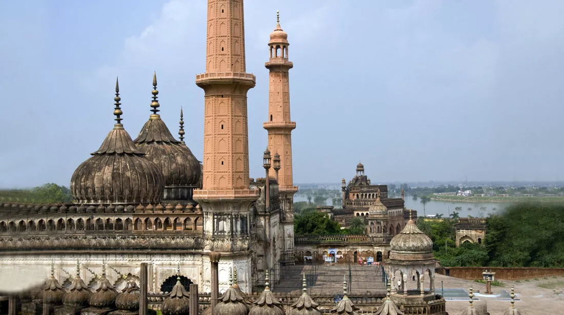 mosque-bara-lmambara-complex-lucknow