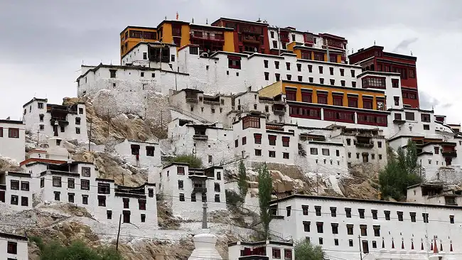 Drive Throught Buddhist Kingdom