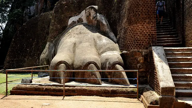 ancient-city-of-sigiriya-sigiriya