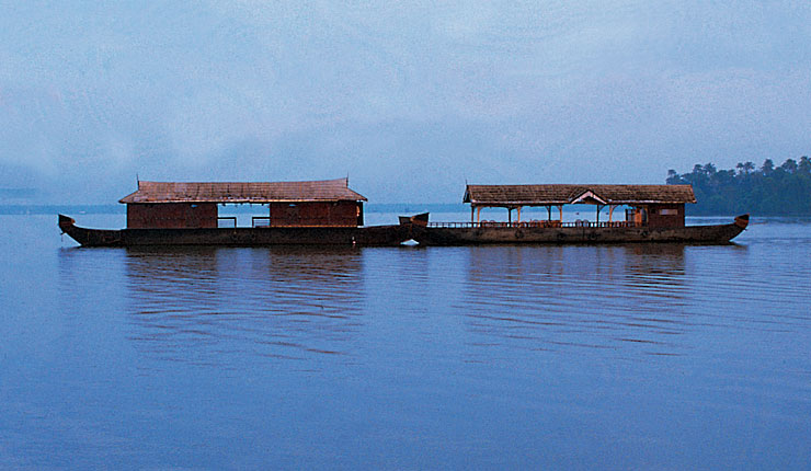 Explore Backwaters with The Oberoi Vrinda