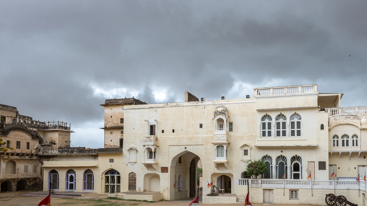 Castle Mandawa