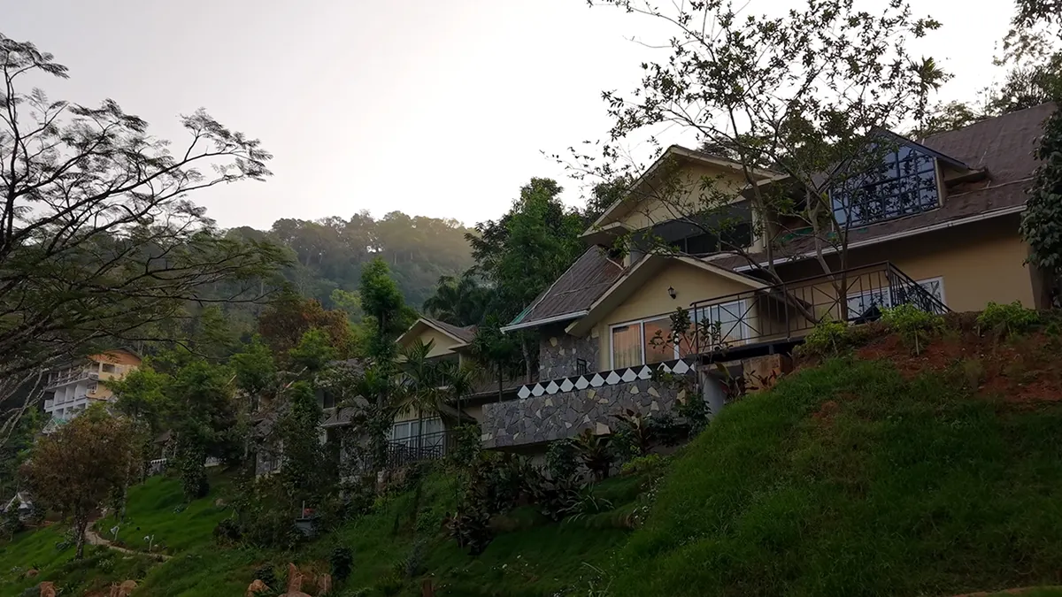 Blanket Riverside Resort Munnar