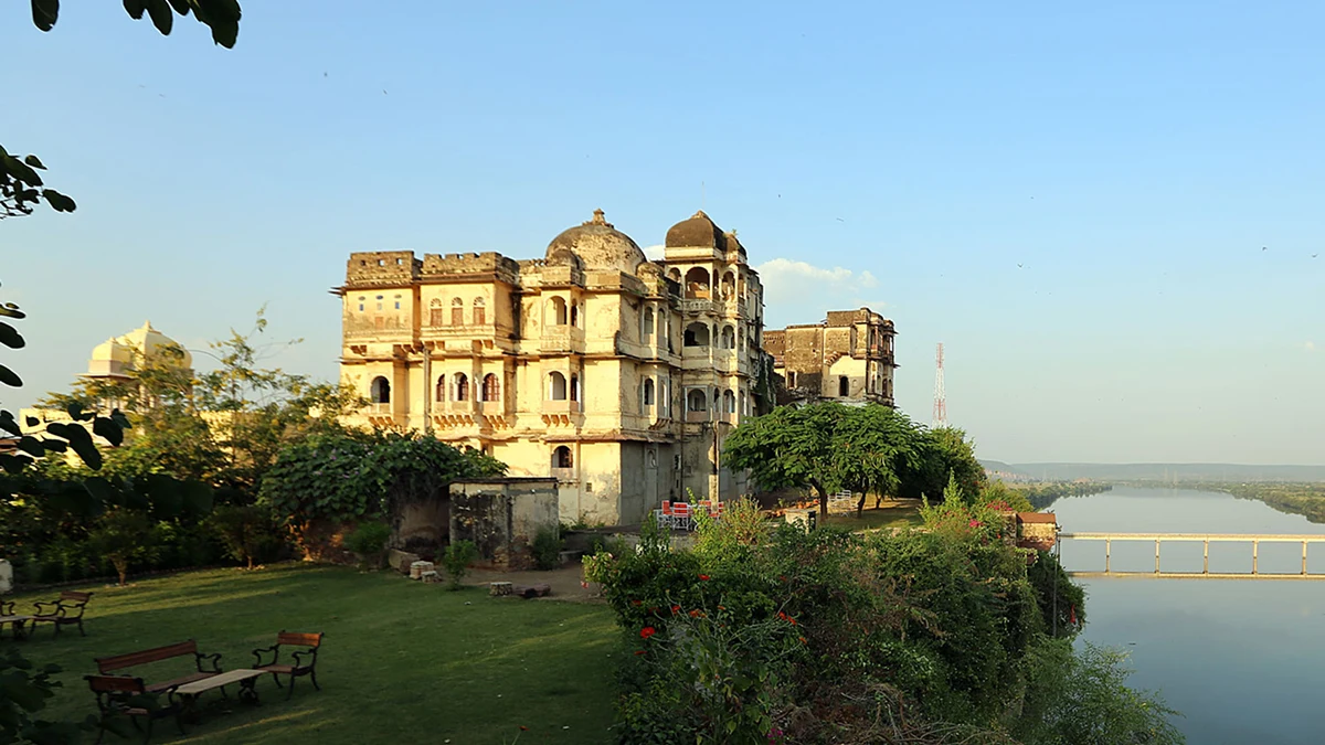 Bhainsrorgarh Fort
