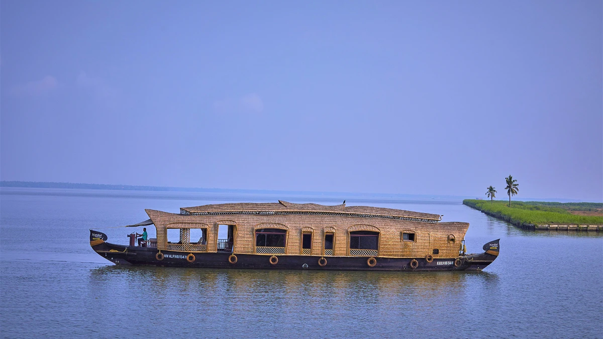 Xandari Riverescapes Houseboat